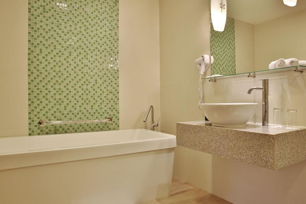 Diamond Hotel Кута Екстер'єр фото